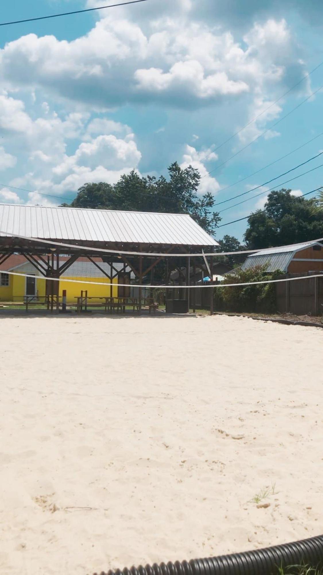 Retro Rainbow At Herb River-Citron And Sassy #6 Savannah Exterior photo